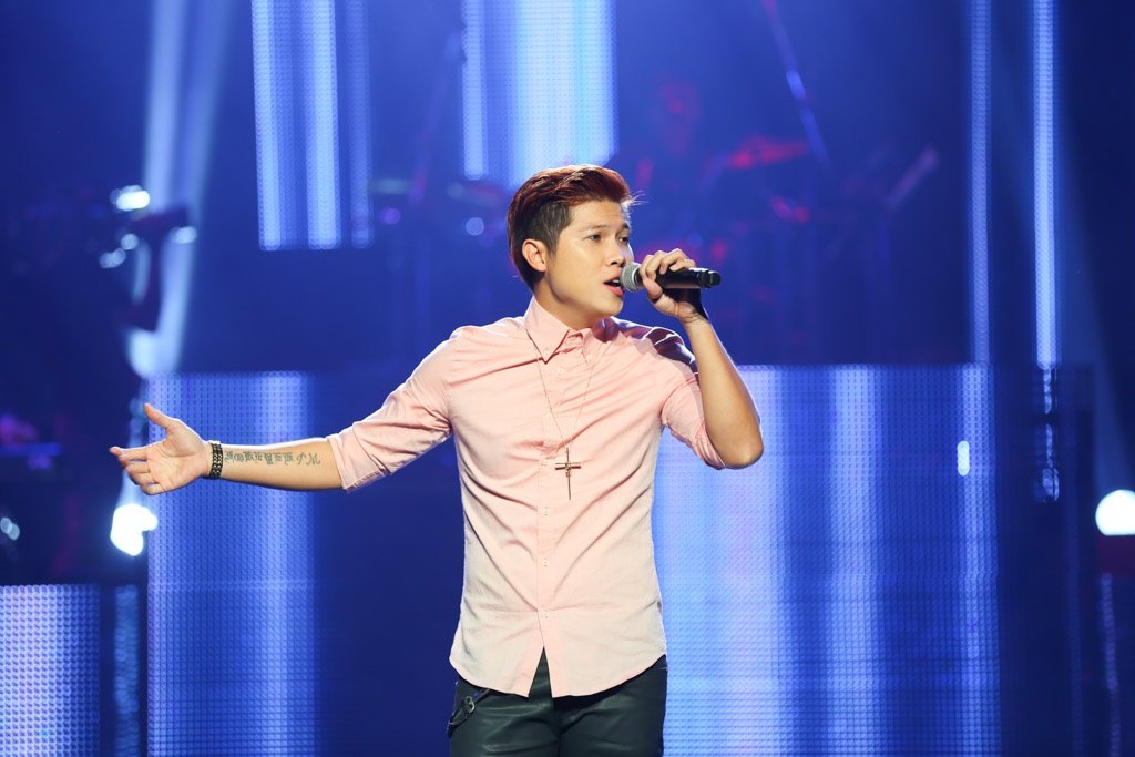 Mở đầu là phần trình diễn ngọt ngào của Mạnh Quân với bài hát Tôi yêu cuộc sống này. Với giọng hát tha thiết, ca từ trong sáng và yêu đời, ca khúc hứa hẹn trở thành bài hát yêu thích của giới trẻ.