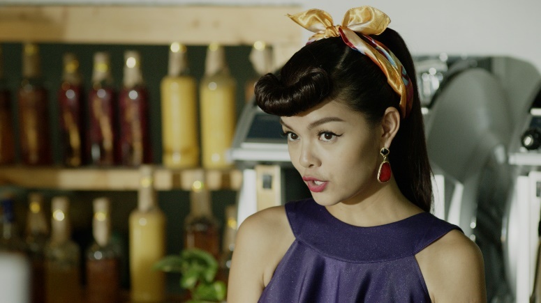 Bà chủ quán nước đanh đá Phạm Quỳnh Anh hỏi Sơn Tùng “có xin mật khẩu wifi không?”