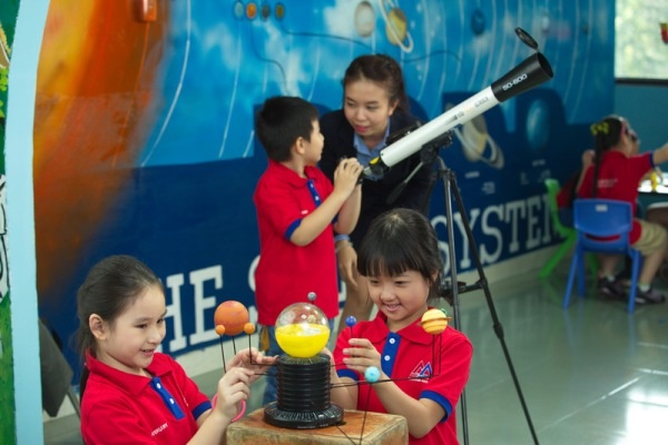 Hoc tieng Anh voi hanh trinh kham pha - hoi nhap ASEAN hinh anh