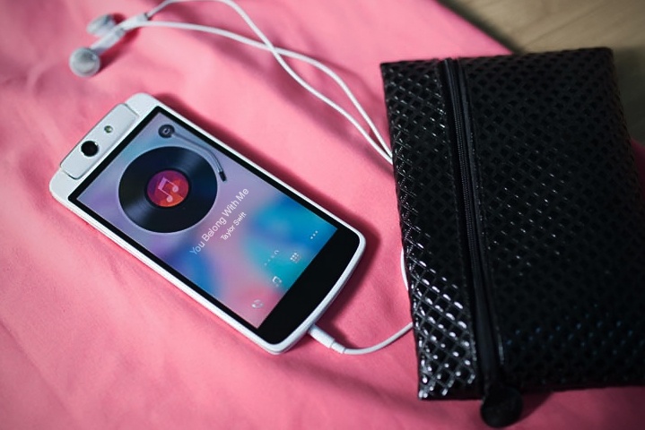 Oppo N1 mini - smartphone cho ban gai nang dong hinh anh