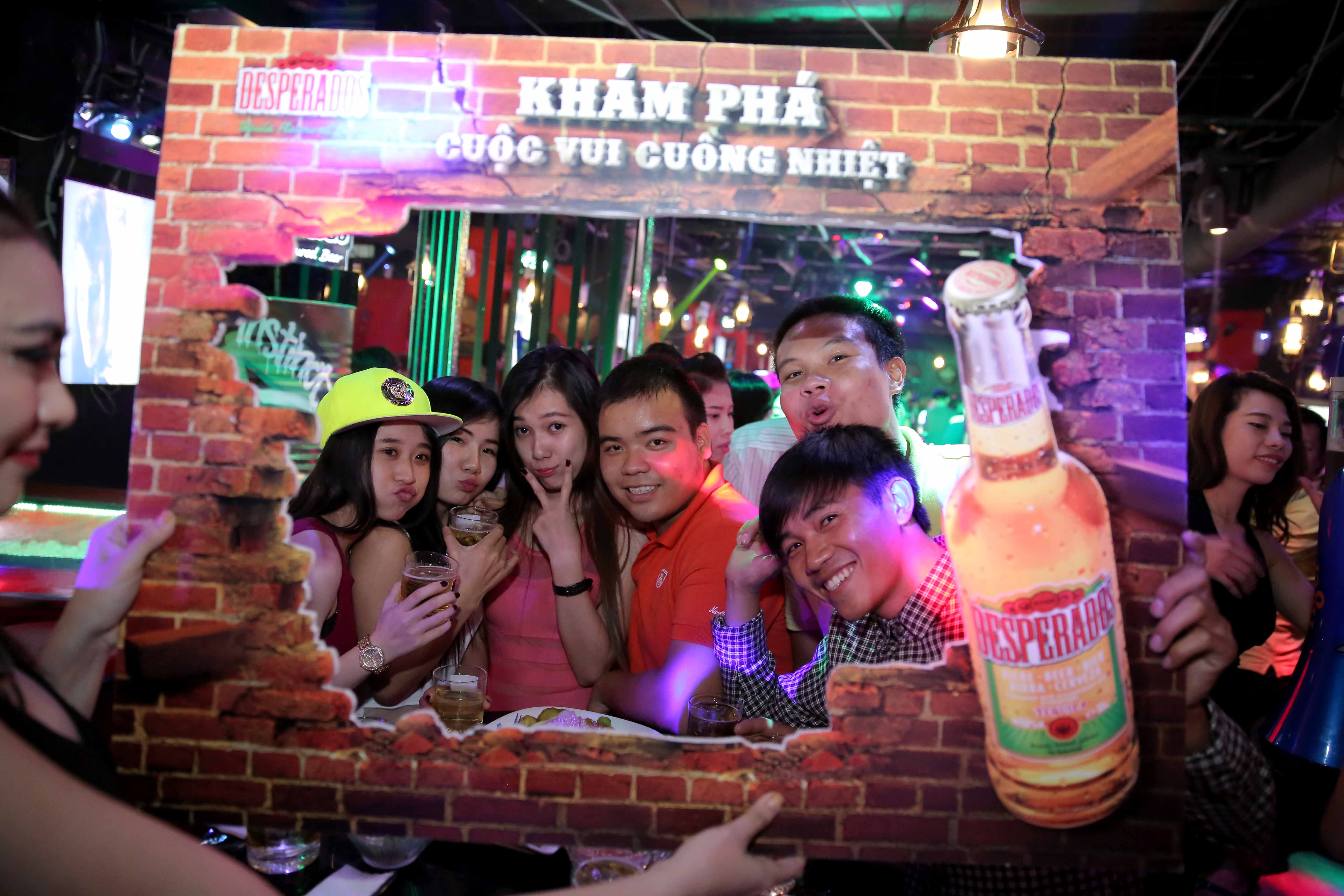 Giới trẻ TP.HCM tận hưởng phong cách party mới cùng Desperados với chương trình Desperados - hám phá cuộc vui cuồng nhiệt.