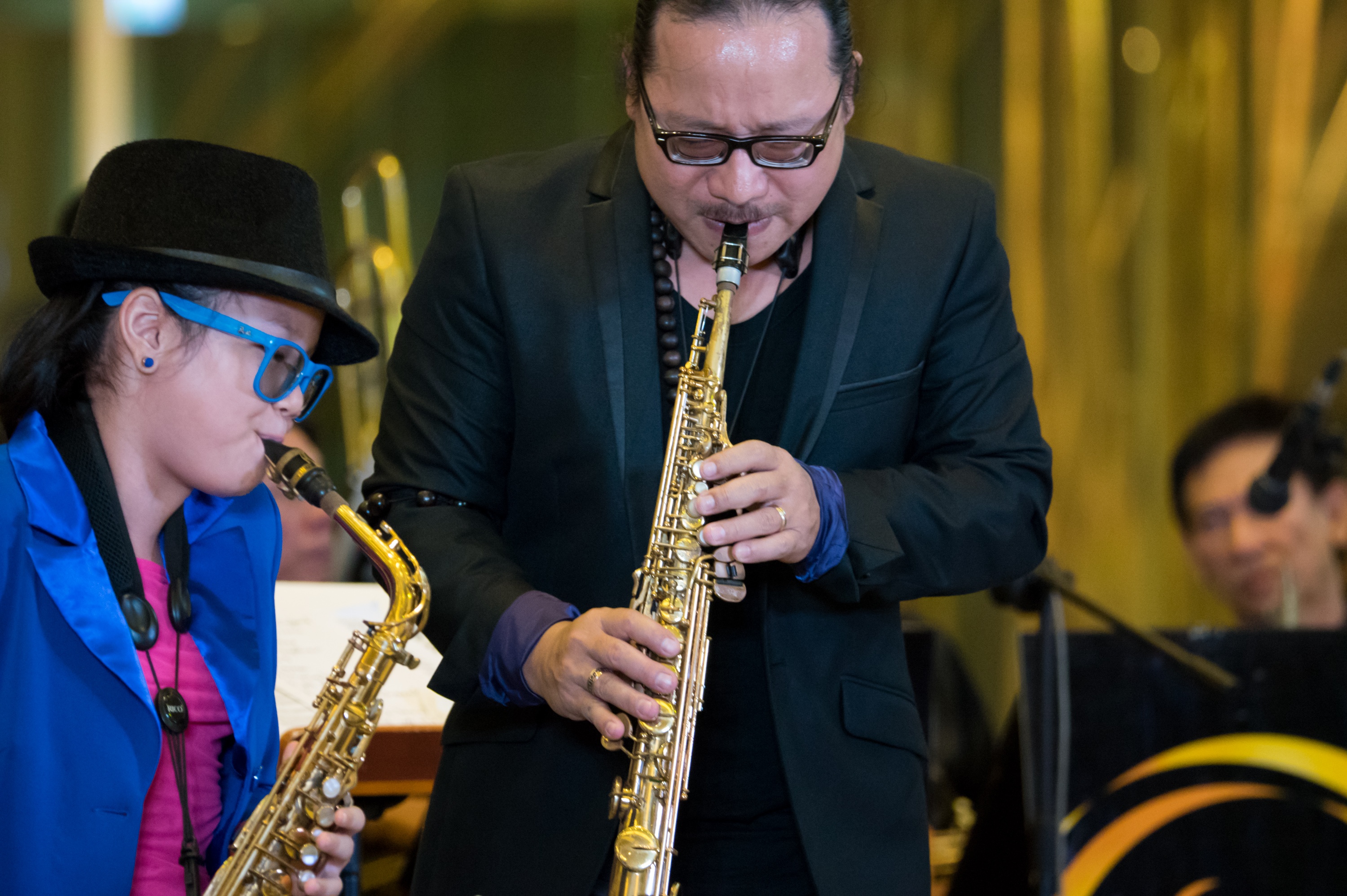 Tran Manh Tuan vinh danh tai nang tre tai Crescent Mall hinh anh