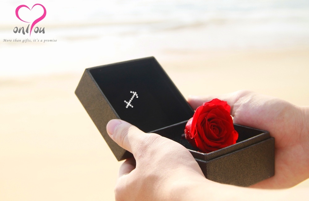 Phai nu ngat ngay voi qua tang doc dao 'chi rieng minh em' hinh anh