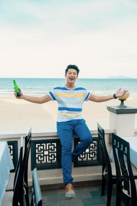 Blue Whale sở hữu không gian khoáng đạt nhìn thẳng ra biển.