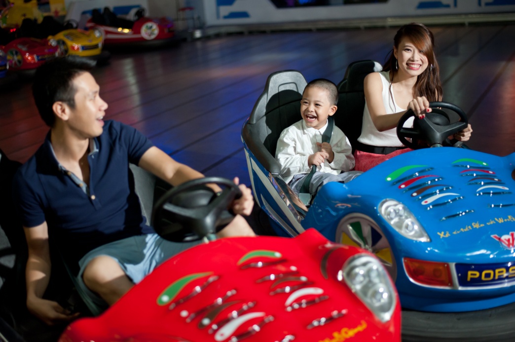 Kham pha Vincom Center Ha Long hinh anh