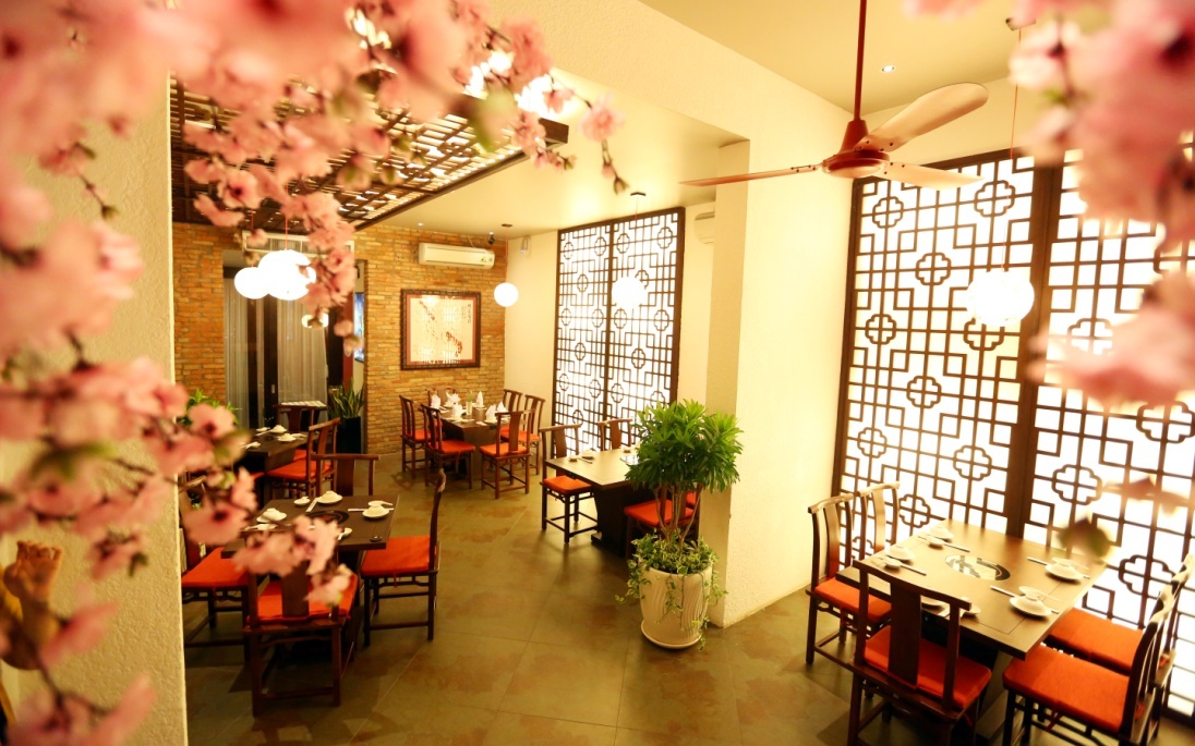 Qua tang ngot ngao cho phai nu tai Vuong Quoc Tom hinh anh