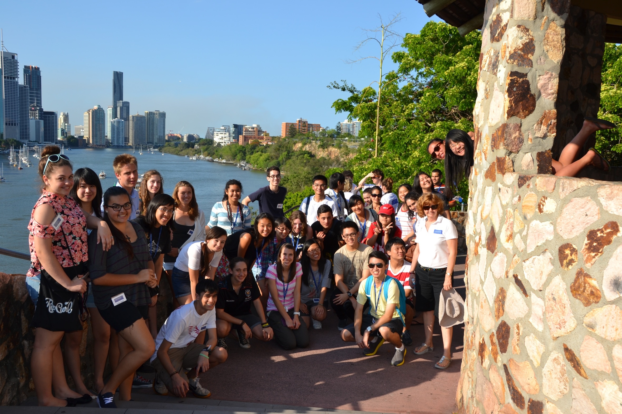 Le hoi trao giai cua chuong trinh du bi DH Queenslands hinh anh