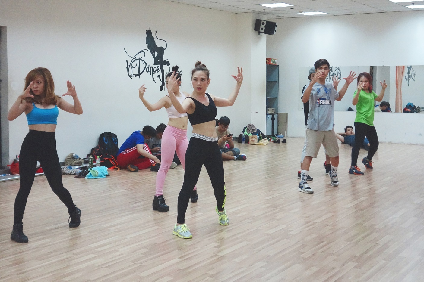 Mỹ Tâm không cho phép có bất kỳ sai sót nào trong buổi biểu diễn quan trọng này.