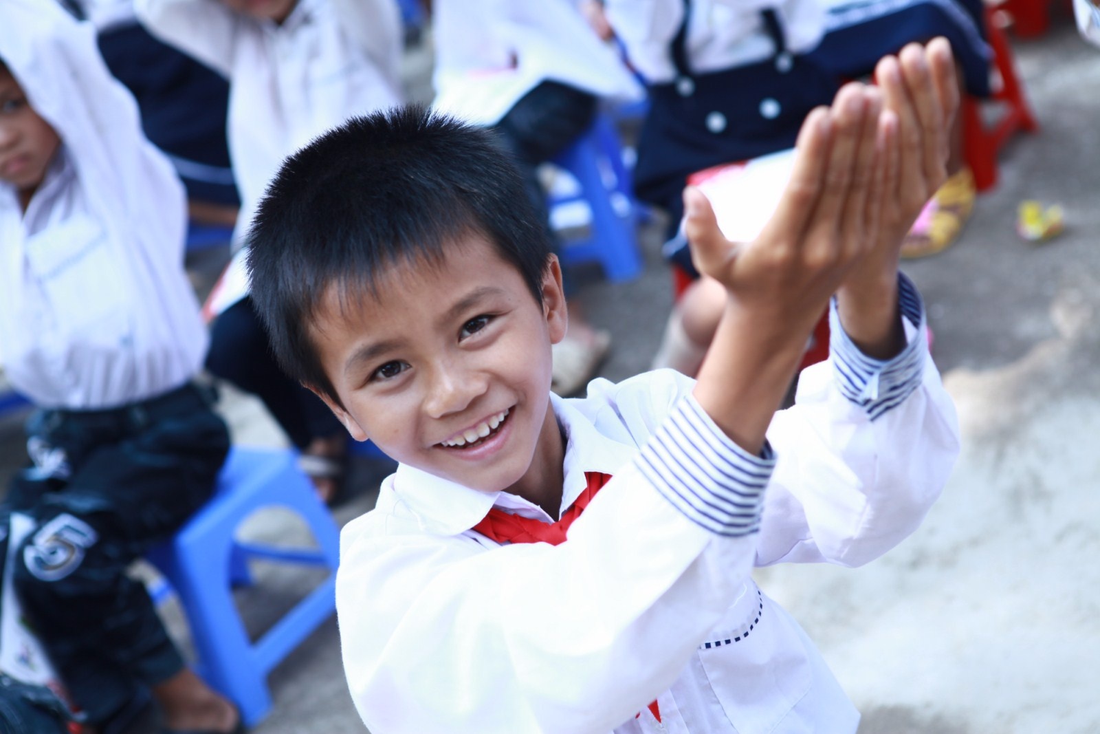Đôi bàn tay của trẻ luôn cần được giữ sạch sẽ.