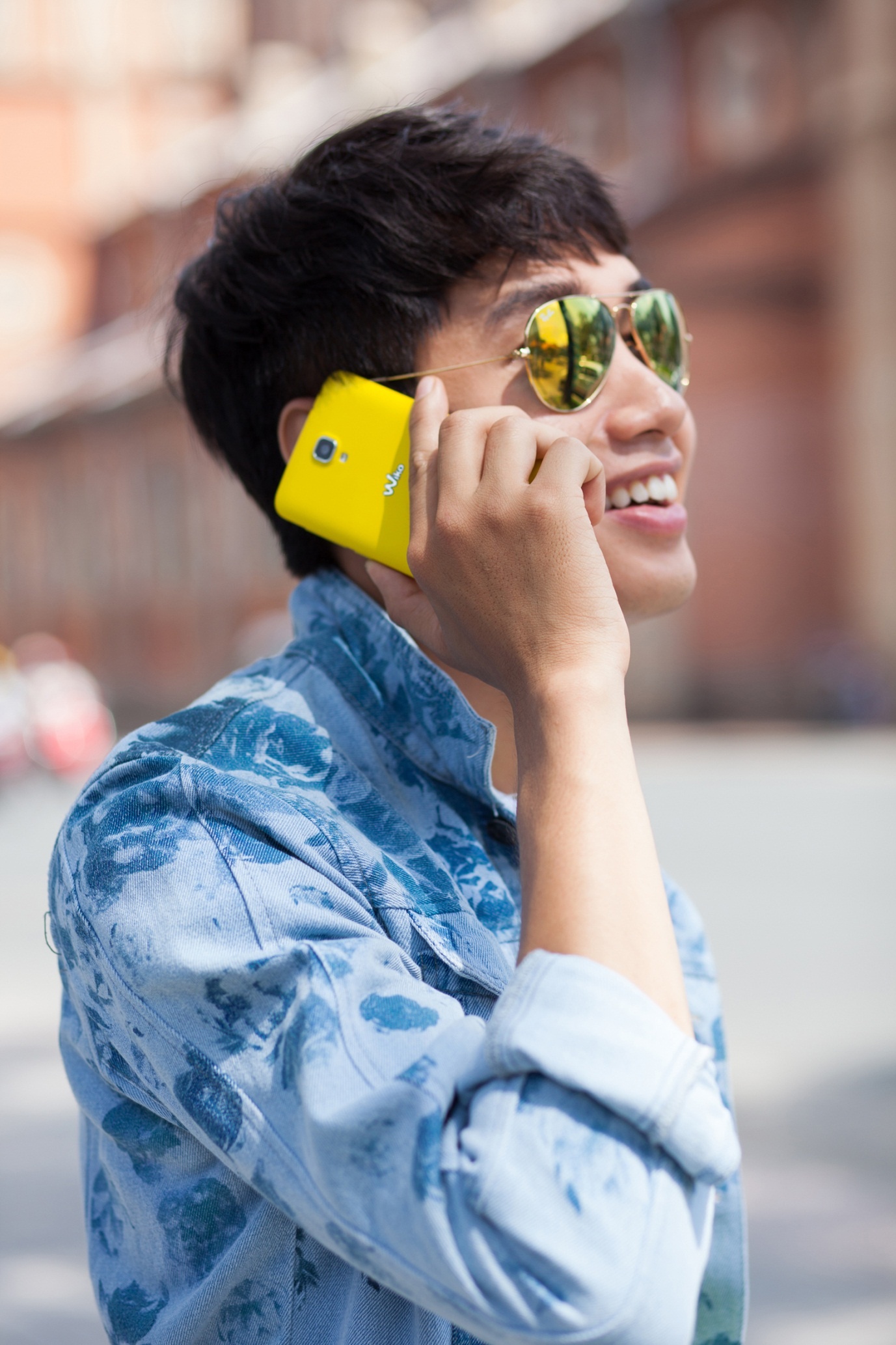 Màu vàng là màu yêu thích của Quang Đăng.