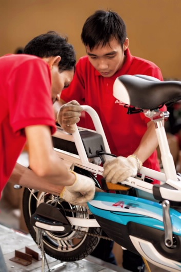 Xe đạp điện chính hãng AMBIKE AF được lắp ráp trong nước có giá thành rẻ chỉ 8,9 triệu đồng.nh