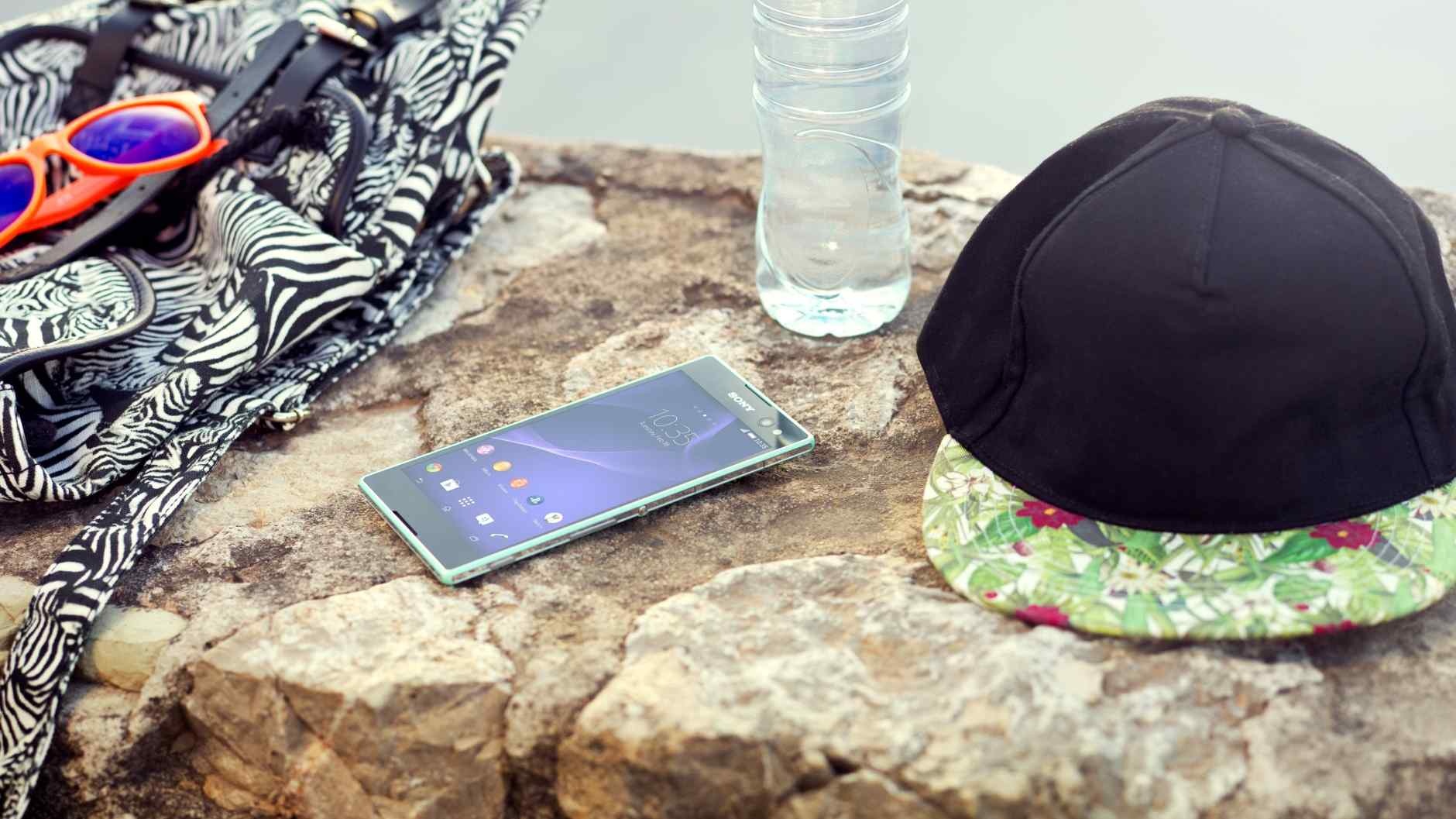 Sony Xperia C3 kiểu dáng thời trang cho bạn gái năng động.