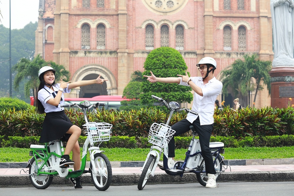 Xe dap dien tro thanh trao luu moi cua teen TP.HCM hinh anh