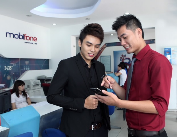 Tong dai di dong ngay cang duoc doanh nghiep ua chuong hinh anh