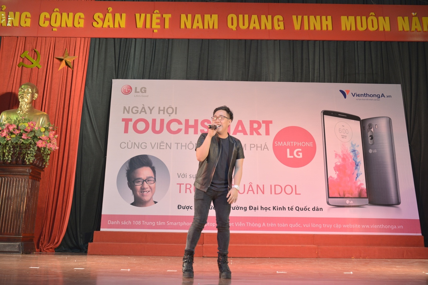 Trung Quan khuay dong dai hoc ca nuoc hinh anh