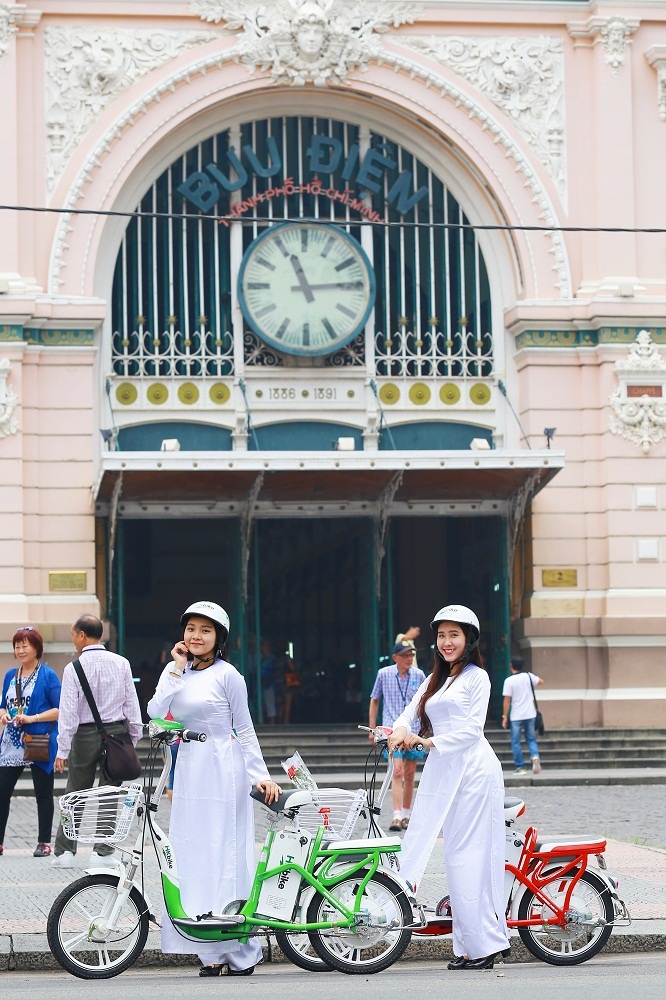 Xe đạp điện HKbike chạy pin Lithium-ion - công nghệ FLiP tiết kiệm trong các dòng xe điện hiện nay.