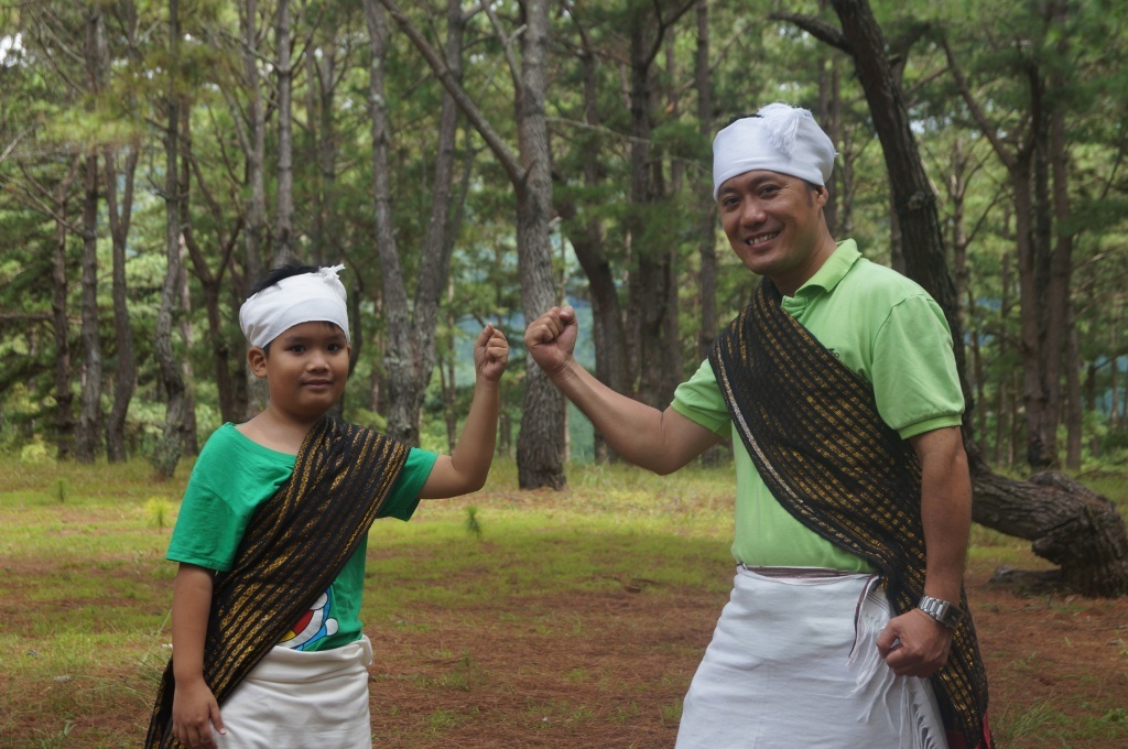 Hanh trinh 48 gio thieu vang me cua cha - con hinh anh