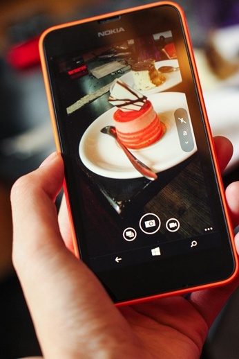 Người dùng chỉ phải chi trả 630.000 để mua được 1 chiếc Lumia 630 vào lúc 18h30 ngày 8/11.