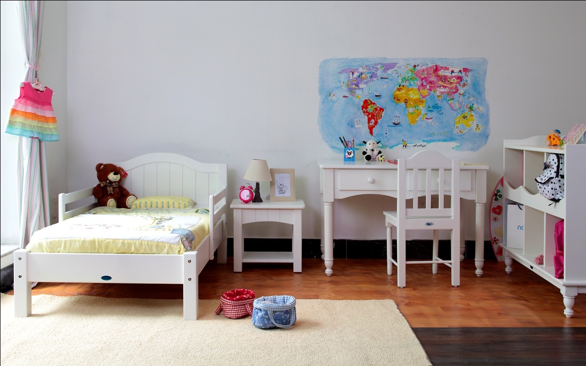 Giường Toddler của Nanakids có 3 màu: Trắng, xanh navy, mật ong.