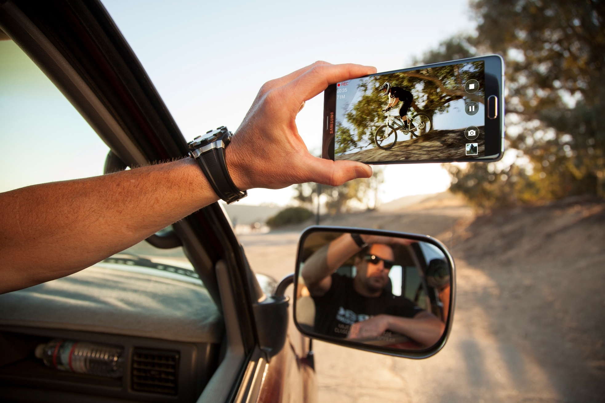 Cuộc thi được kỳ vọng sẽ góp phần khuyến khích giới trẻ dùng những thiết bị điện tử thông minh hơn để phục vụ cho học tập, làm việc, vui chơi, giải trí…