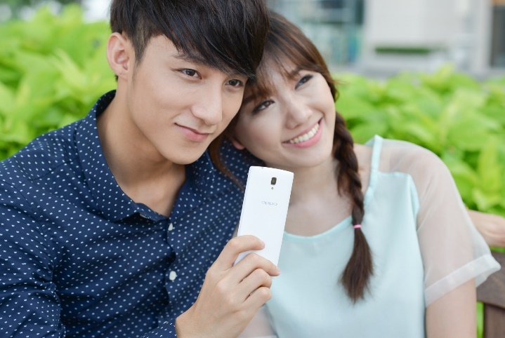 Bi kip de con gai phai om ban hinh anh