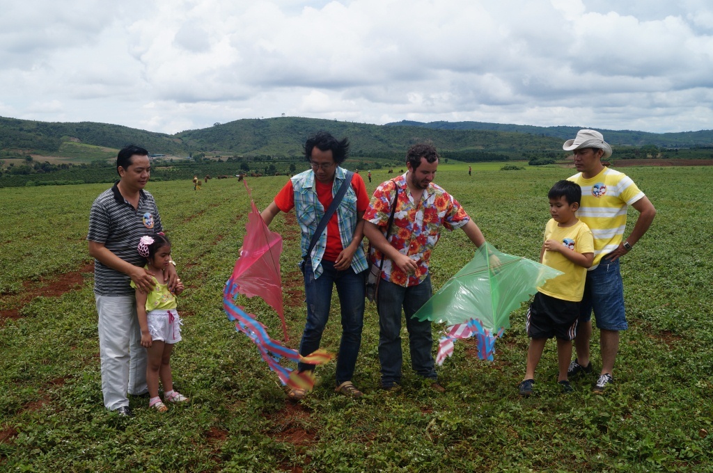 'Cha con hop suc' - hanh trinh ket noi tinh cam cha va con hinh anh
