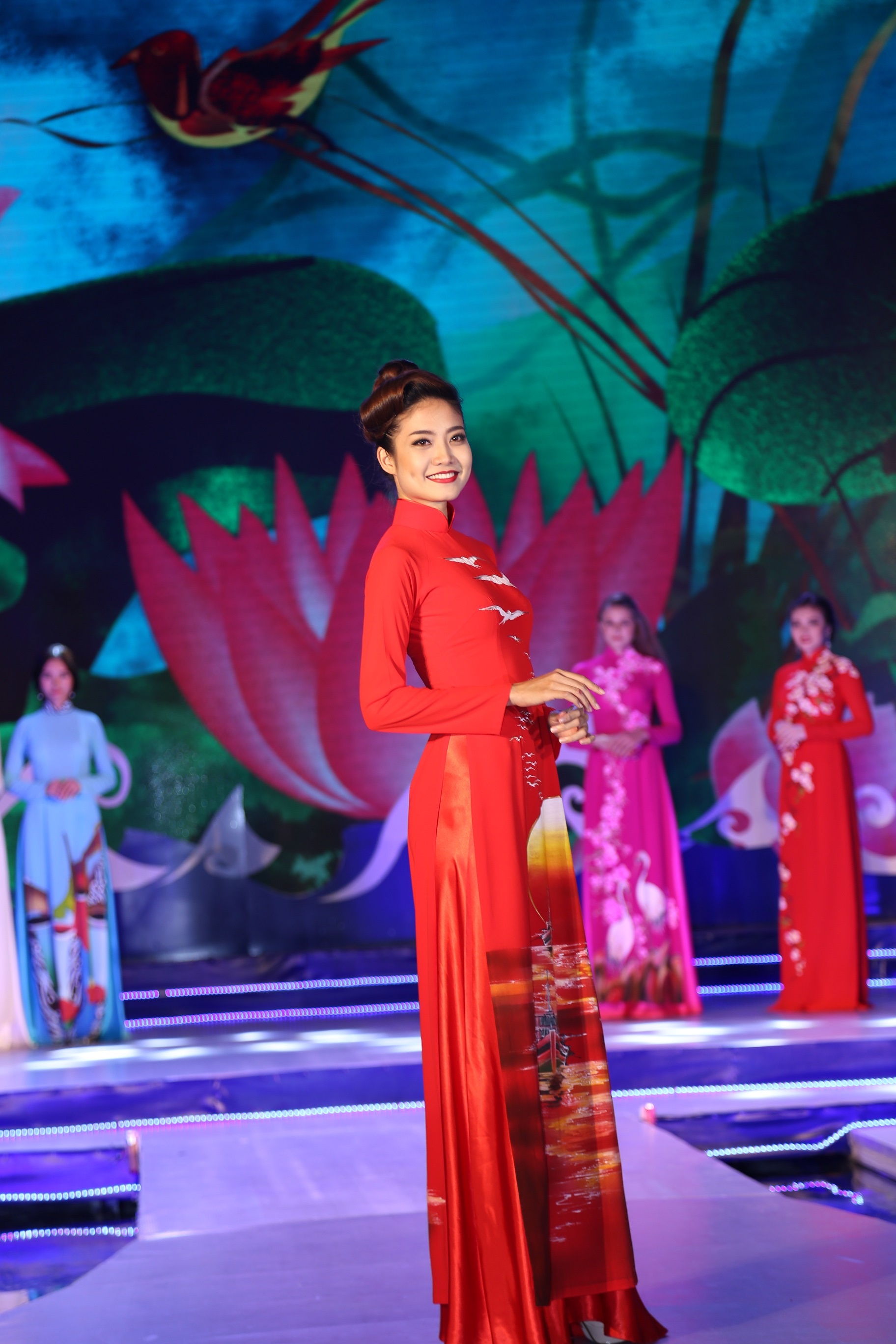 Hoa hậu biển Ninh Hoàng Ngân.