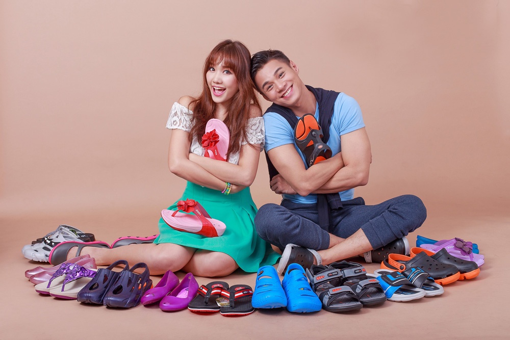 Hari Won xinh tuoi voi bo suu tap giay ADDA hinh anh