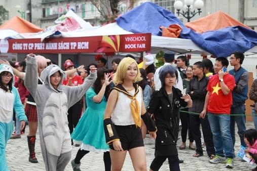Vinschool Book Fair - khi thu vien 'ra pho' hinh anh