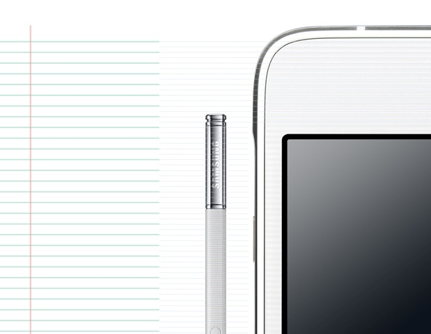 Mặt trước của Galaxy Note 4 được thiết kế theo xu hướng ấn tượng với các đường kẻ sọc ngang giống như một cuốn sổ tay bằng giấy. Kết hợp cùng S Pen, thiết kế này mang đến cho người dùng trải nghiệm viết chân thực hơn.