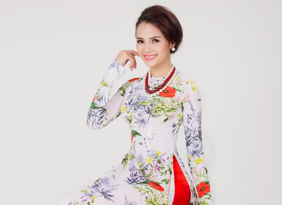 Ao dai ABC ra mat BST 'Doa hoa thu' mung 20/11 hinh anh