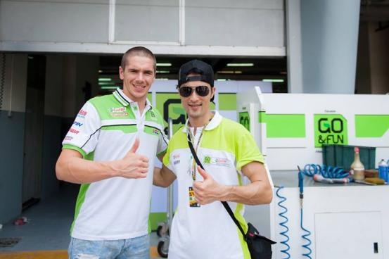 Johnny Tri Nguyen boi roi truoc than tuong hinh anh