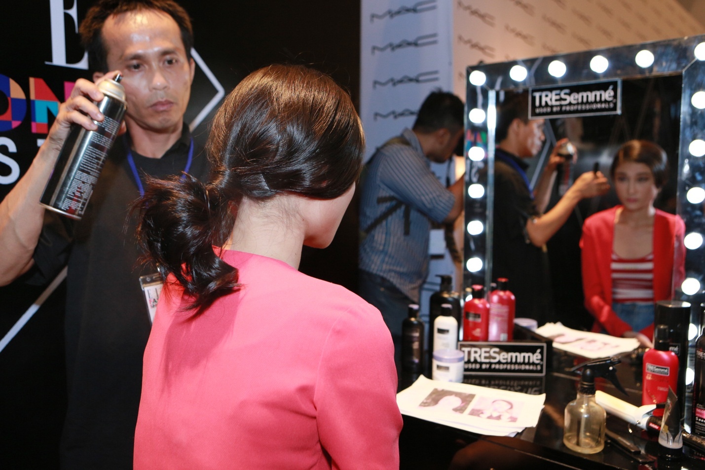   …và tạo sóng nhẹ nhàng.