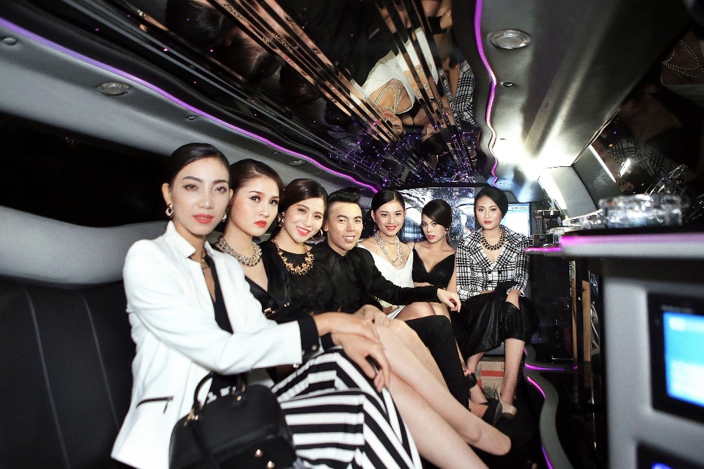 Kenbi Khanh Pham cung chan dai dung sieu xe di dien hinh anh