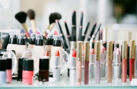 3 bi quyet giup ban gai lua chon my pham phu hop hinh anh