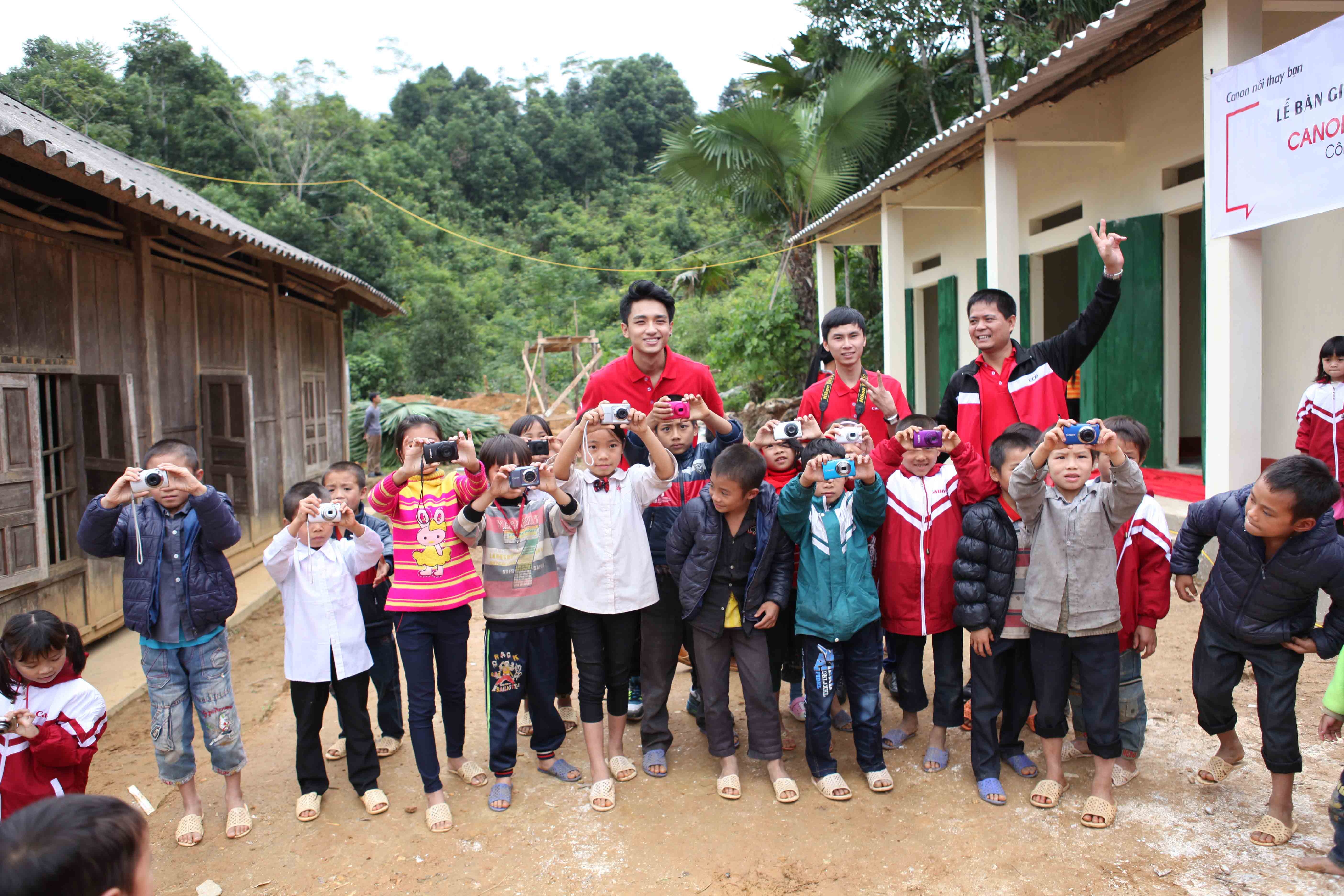 Mot ngay hanh trinh 'Canon - Vi the he tuong lai' hinh anh