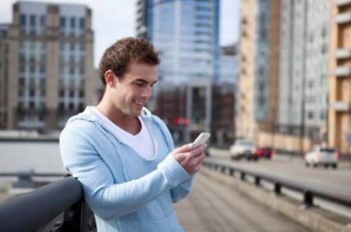 Thiết kế vỏ thép trước đây được coi như một biểu tượng cho sự sang trọng, nam tính, mạnh mẽ.