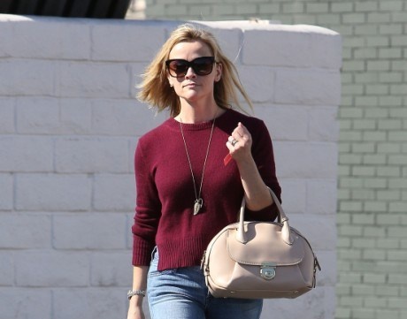 Thoi trang hang hieu cho Giang sinh va nam moi hinh anh