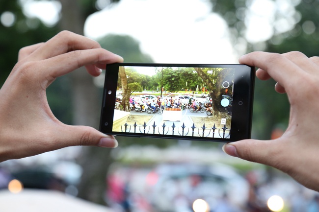 Bi quyet tiet kiem 3 trieu dong khi mua smartphone hinh anh