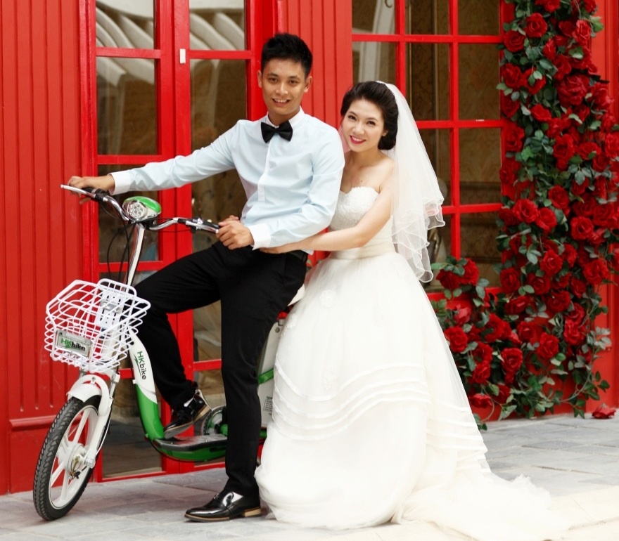 Dam cuoi xua va nay hinh anh
