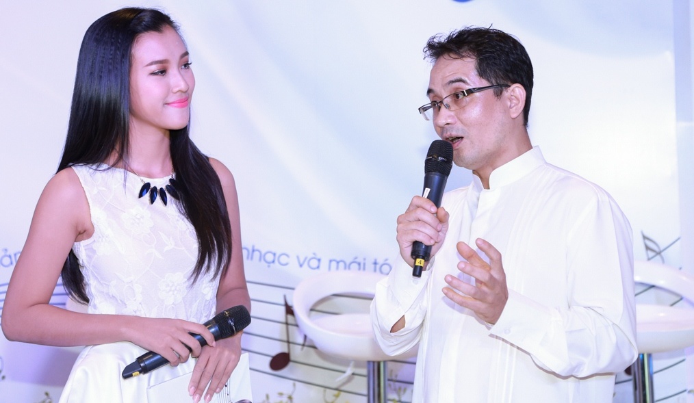 Nghệ sĩ violin Xuân Huy quyết định làm một cây vỹ cầm có dây vỹ từ tóc để biểu diễn trong một chương trình hòa nhạc đặc biệt, phục vụ khán giả TP.HCM.