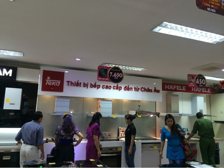 Do xo di mua, doi bep de duoc tang may hut mui hinh anh