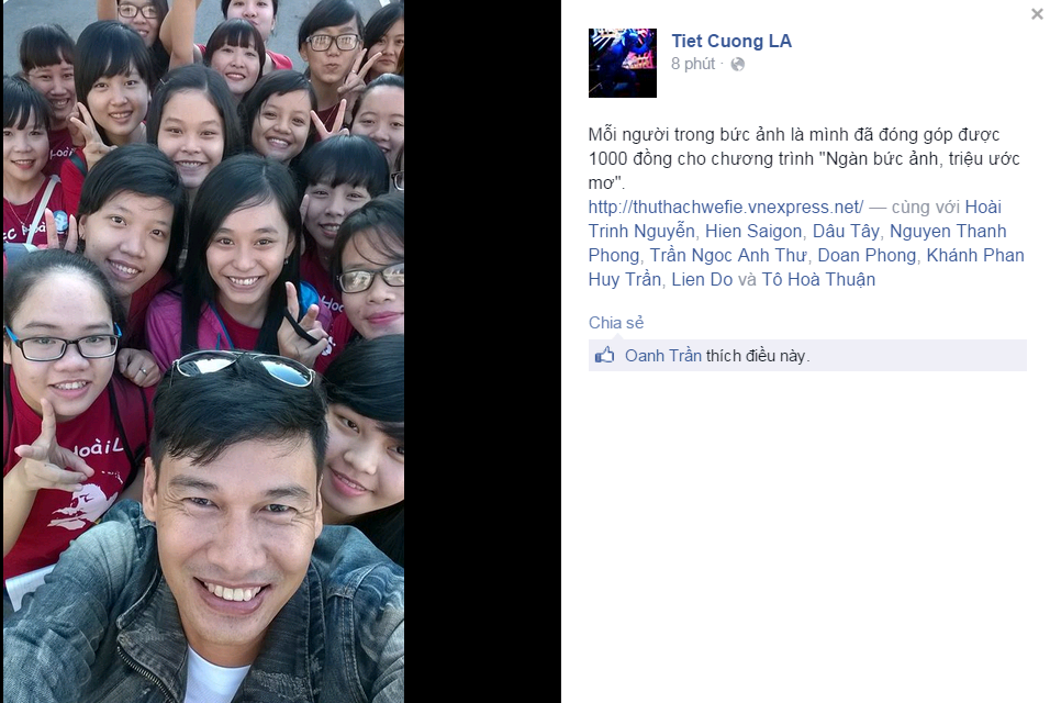 Tiết Cương khoe ảnh wefie với đội hình fan nữ hùng hậu.