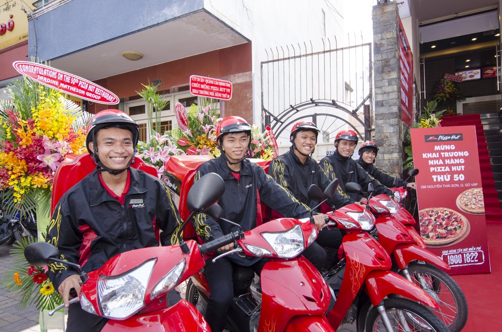   Như vậy, nếu tính theo kế hoạch mở rộng cho đến cuối năm 2014 với thêm 3 nhà hàng nữa chuẩn bị khai trương, Pizza Hut sẽ tăng gấp đôi con số nhà hàng của mình chỉ trong vòng 2 năm.  