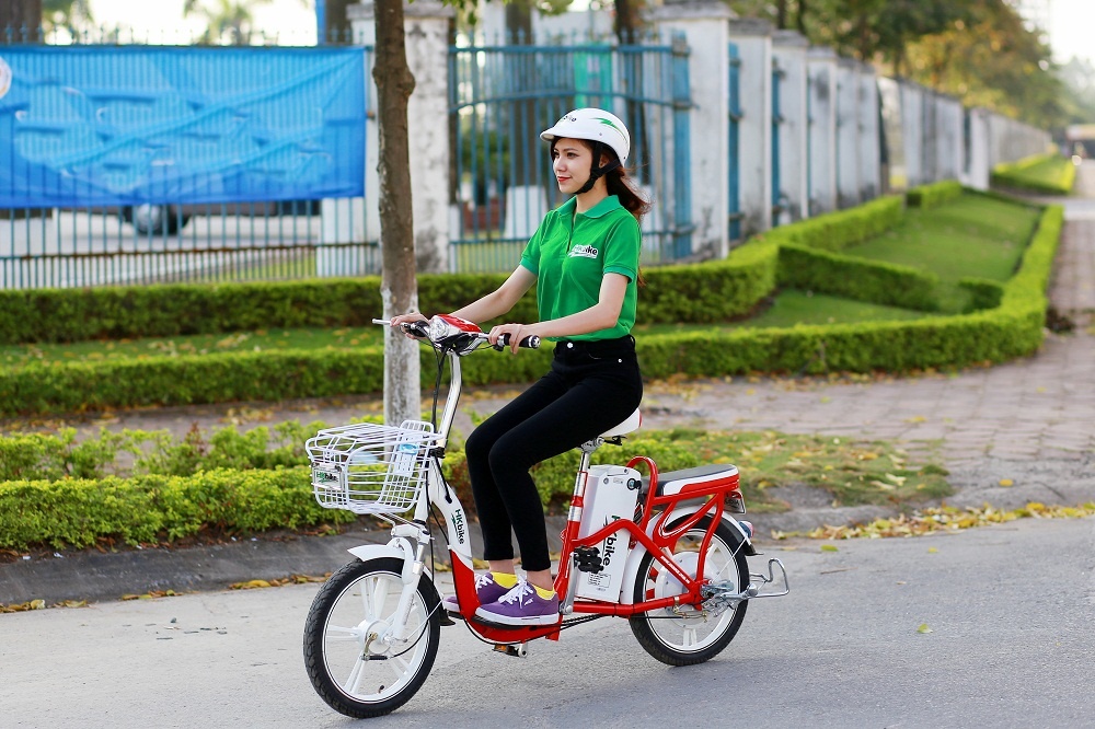 Chiếc xe đạp điện HKbike Zinger Extra chỉ nặng 32kg, tương đương xe đạp thông thường.