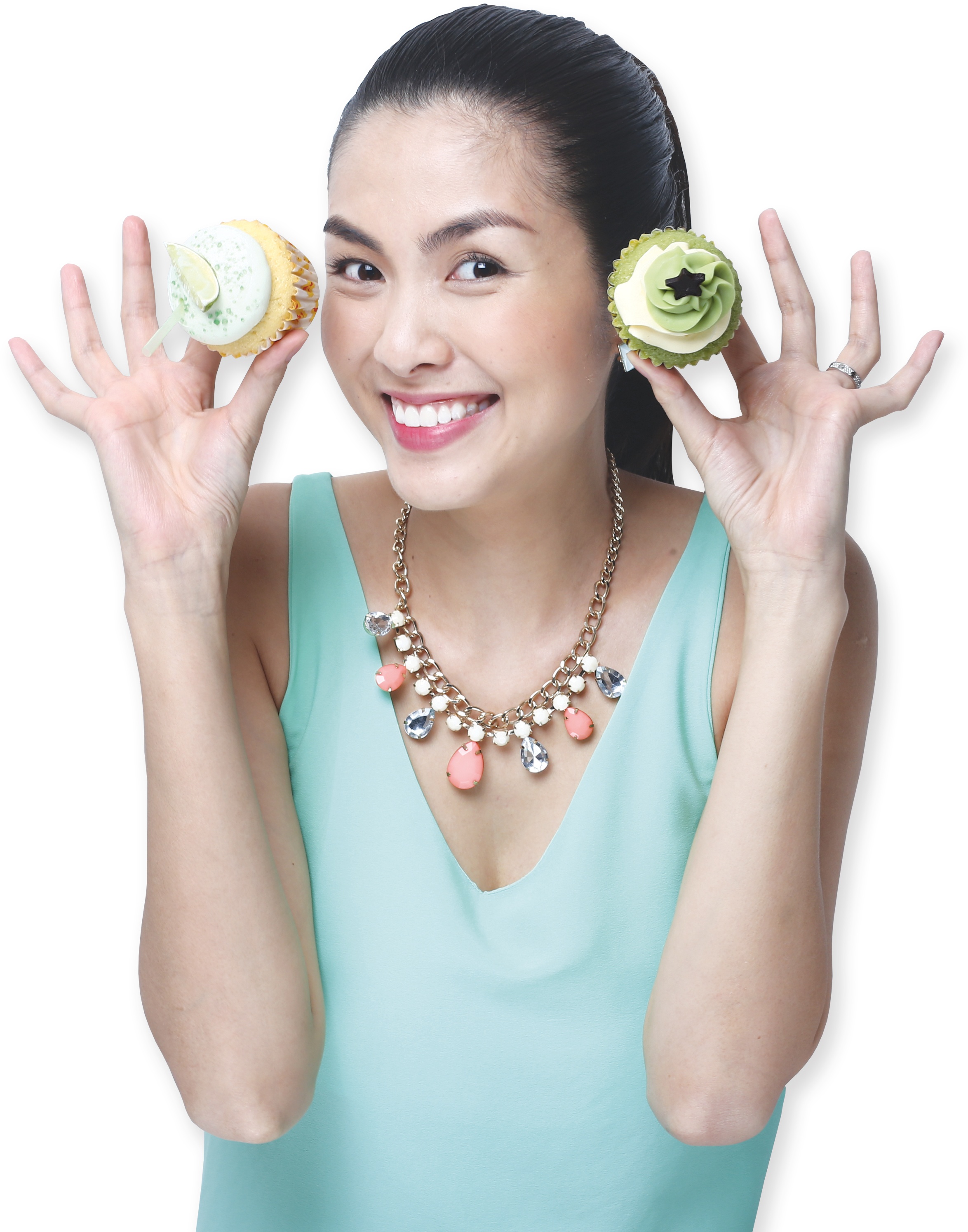 Giữ được niềm vui trong cuộc sống là bí quyết để Tăng Thanh Hà luôn trẻ trung, yêu đời 