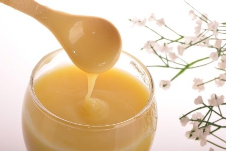 Sữa ong chúa đem lại hiệu quả cao trong phòng tránh và điều trị nám da.