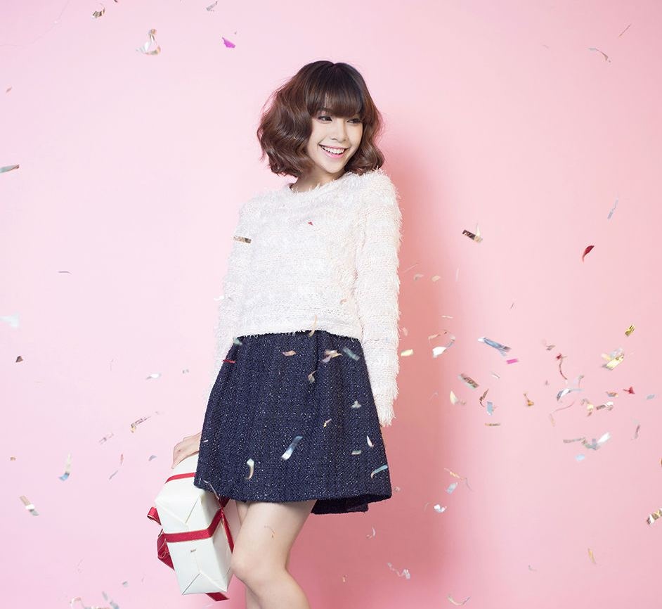 Long lay thoi trang du tiec mua Giang sinh hinh anh