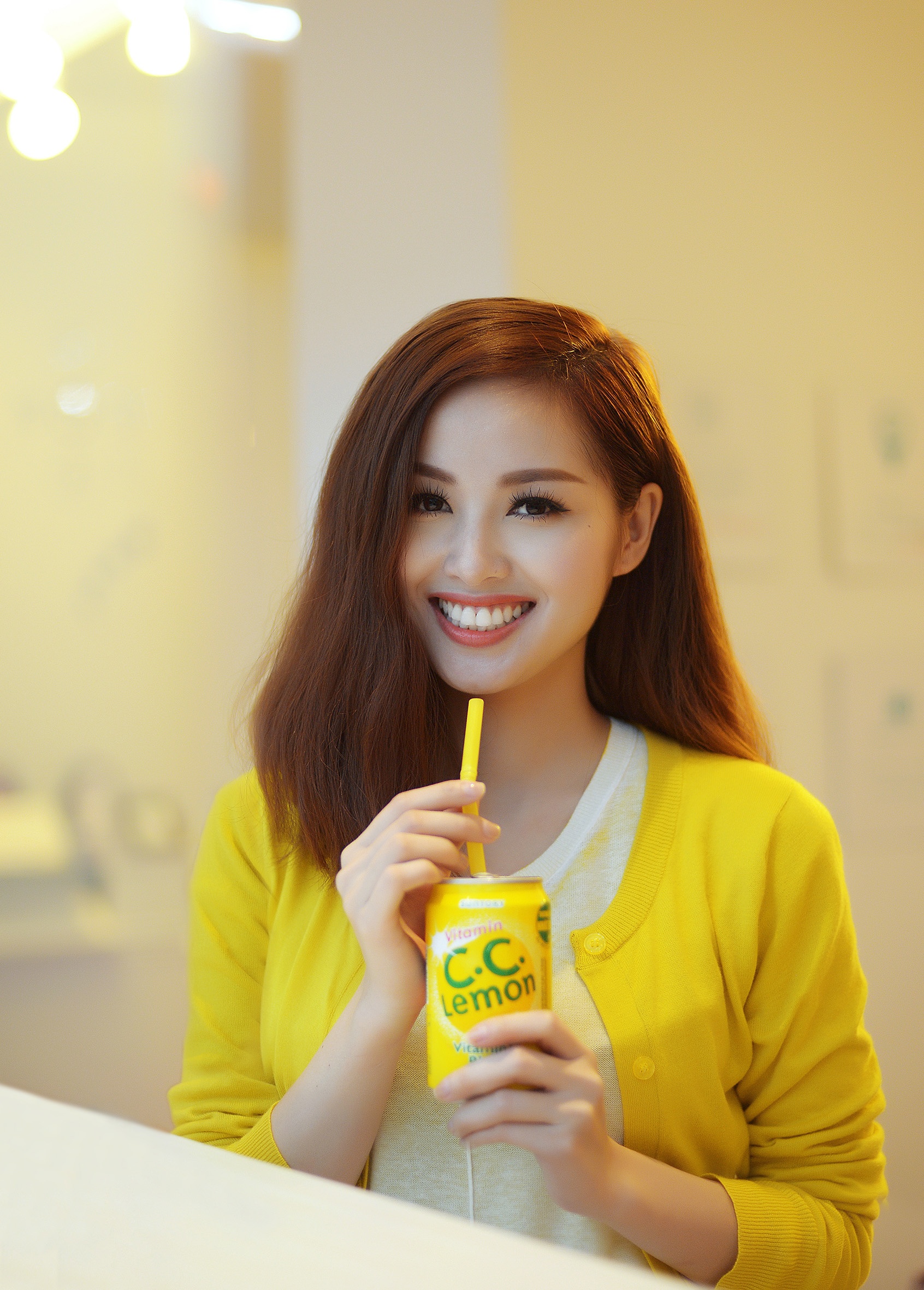 Tâm Tít sử dụng C.C.Lemon mỗi ngày để bổ sung đủ lượng Vitamin C cần thiết cho cơ thể.