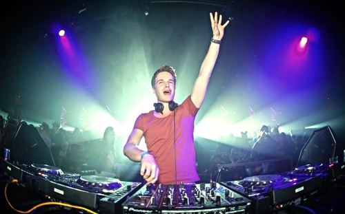 Dai tiec am nhac 'Own The Night' cung DJ top 30 the gioi hinh anh